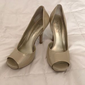 Jessica Simpson nude glossy peep toe heel!